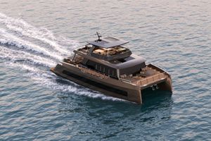 MELTEMI - Moon Yacht 70 Power - 5 Cabins - Athens - Mykonos - Paros - Cyclades - Greece MELTEMI - Moon Yacht 70 Power - 5 Cabins - Athens - Mykonos - Paros - Cyclades - Greece