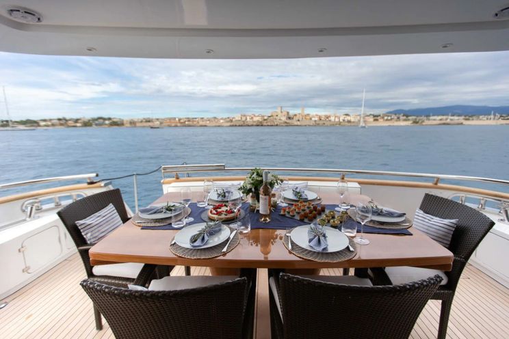 Charter Yacht MEME - Maiora 24m - 4 Cabins - Cannes - St Tropez - Nice - French Riviera