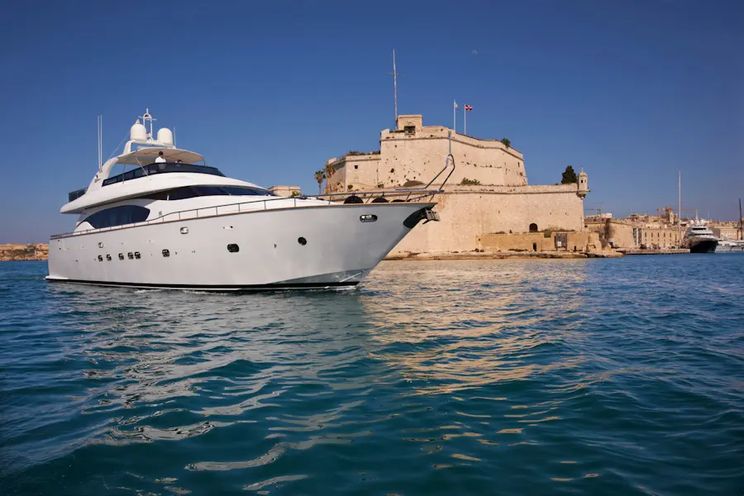 Charter Yacht MEME - Maiora 24m - 4 Cabins - Cannes - St Tropez - Nice - French Riviera