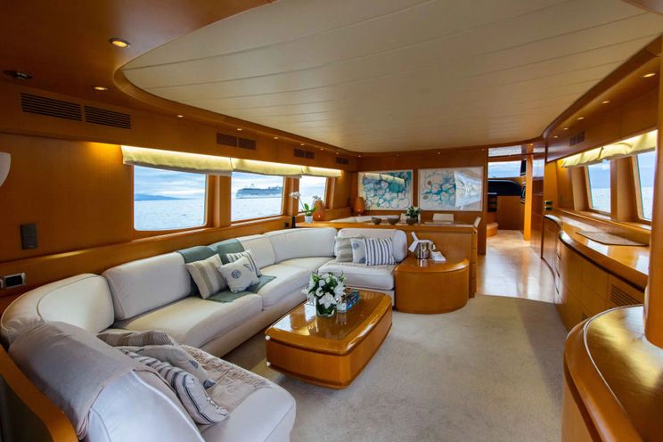 Charter Yacht MEME - Maiora 24m - 4 Cabins - Cannes - St Tropez - Nice - French Riviera