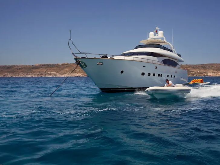 MEME Maiora 24m - with the tender MEME Maiora 24m - with the tender