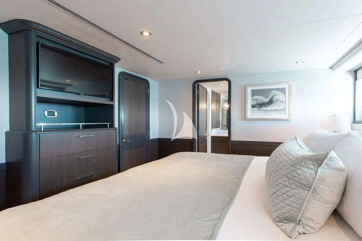 Charter Yacht MEMENTO VIVERE - Westport 130 - 5 Cabins - 2021 - Nassau - Staniel Cay - Exumas - Bahamas