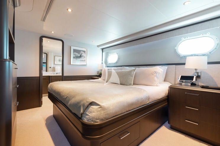 Charter Yacht MEMENTO VIVERE - Westport 130 - 5 Cabins - 2021 - Nassau - Staniel Cay - Exumas - Bahamas