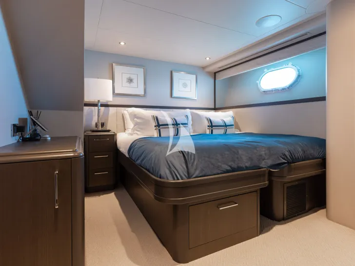 MEMENTO VIVERE Westport 130 - VIP cabin 2 MEMENTO VIVERE Westport 130 - VIP cabin 2