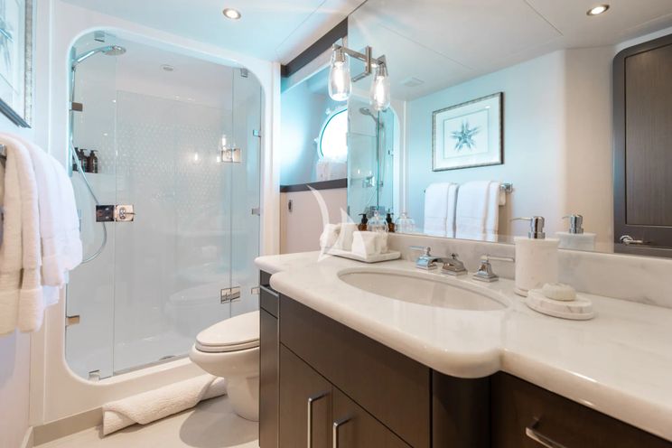 Charter Yacht MEMENTO VIVERE - Westport 130 - 5 Cabins - 2021 - Nassau - Staniel Cay - Exumas - Bahamas