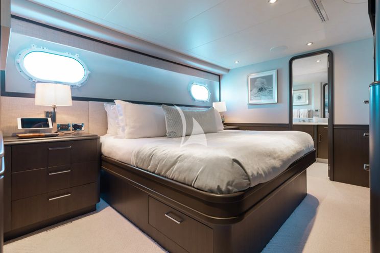 Charter Yacht MEMENTO VIVERE - Westport 130 - 5 Cabins - 2021 - Nassau - Staniel Cay - Exumas - Bahamas