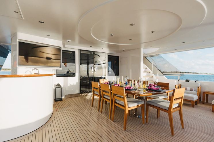 Charter Yacht MEMENTO VIVERE - Westport 130 - 5 Cabins - 2021 - Nassau - Staniel Cay - Exumas - Bahamas