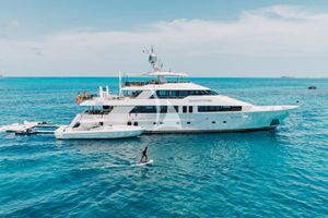 MEMENTO VIVERE - Westport 130 - 5 Cabins - 2021 - Nassau - Staniel Cay - Exumas - Bahamas MEMENTO VIVERE - Westport 130 - 5 Cabins - 2021 - Nassau - Staniel Cay - Exumas - Bahamas