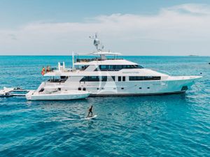 MEMENTO VIVERE - Westport 130 - 5 Cabins - 2021 - Nassau - Staniel Cay - Exumas - Bahamas MEMENTO VIVERE - Westport 130 - 5 Cabins - 2021 - Nassau - Staniel Cay - Exumas - Bahamas