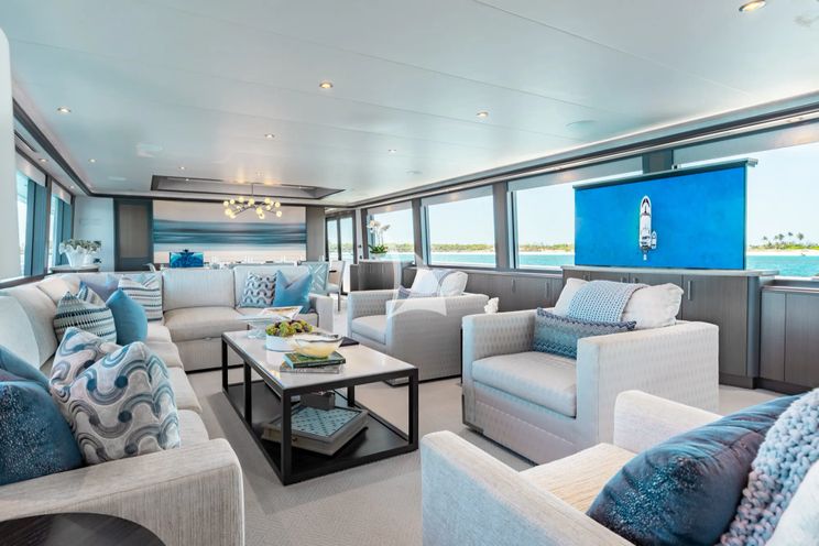 Charter Yacht MEMENTO VIVERE - Westport 130 - 5 Cabins - 2021 - Nassau - Staniel Cay - Exumas - Bahamas