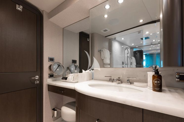 Charter Yacht MEMENTO VIVERE - Westport 130 - 5 Cabins - 2021 - Nassau - Staniel Cay - Exumas - Bahamas