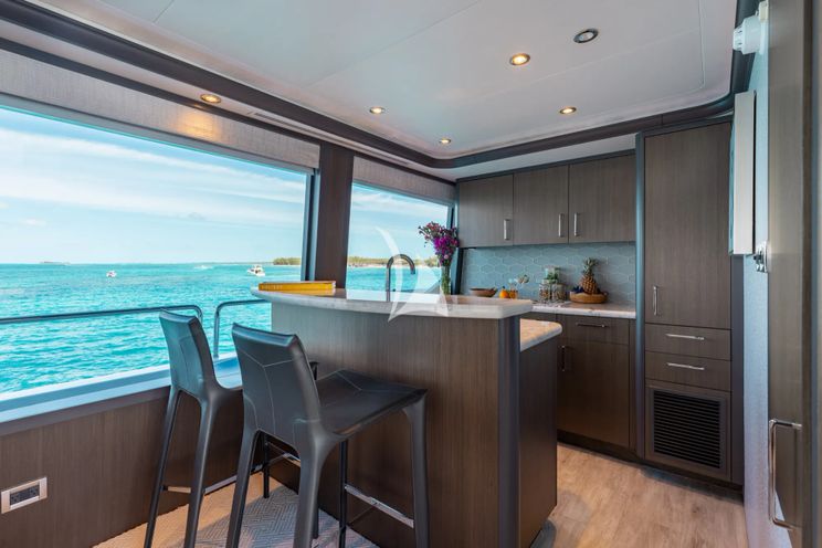 Charter Yacht MEMENTO VIVERE - Westport 130 - 5 Cabins - 2021 - Nassau - Staniel Cay - Exumas - Bahamas