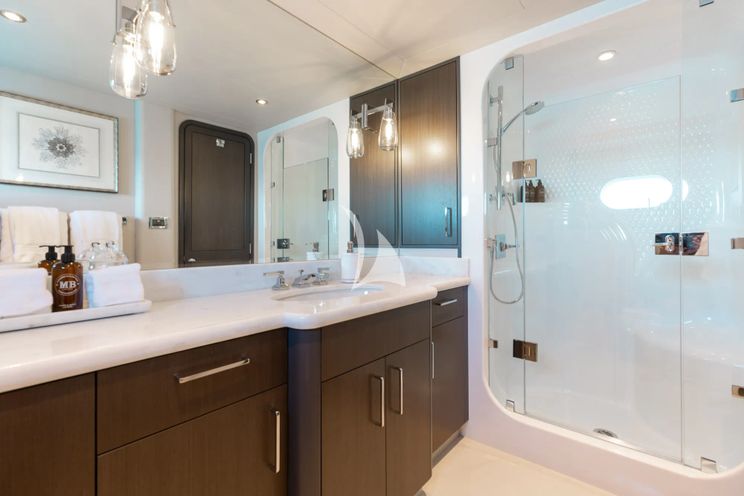 Charter Yacht MEMENTO VIVERE - Westport 130 - 5 Cabins - 2021 - Nassau - Staniel Cay - Exumas - Bahamas