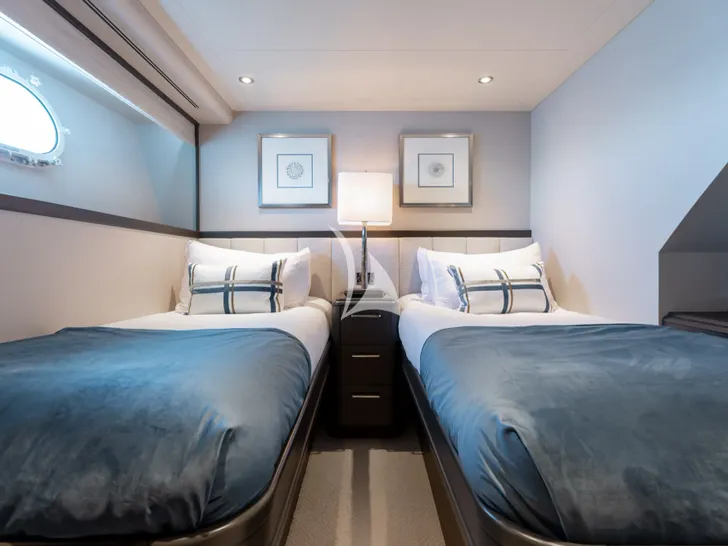 MEMENTO VIVERE Westport 130 - twin cabin MEMENTO VIVERE Westport 130 - twin cabin