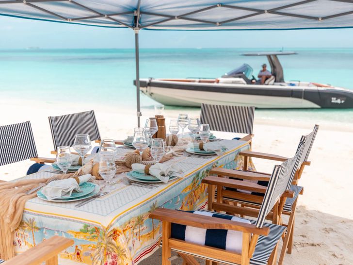 MERCY Sunseeker 121 Yacht - beach dining MERCY Sunseeker 121 Yacht - beach dining