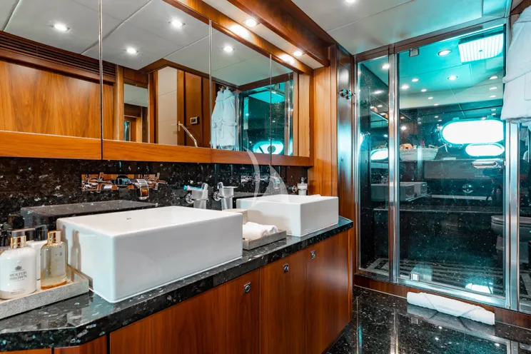 Charter Yacht MERCY - Sunseeker 121 Yacht - 6 Cabins - Nassau - Exumas - Bahamas