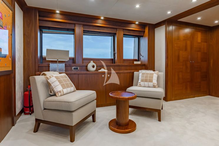 Charter Yacht MERCY - Sunseeker 121 Yacht - 6 Cabins - Nassau - Exumas - Bahamas