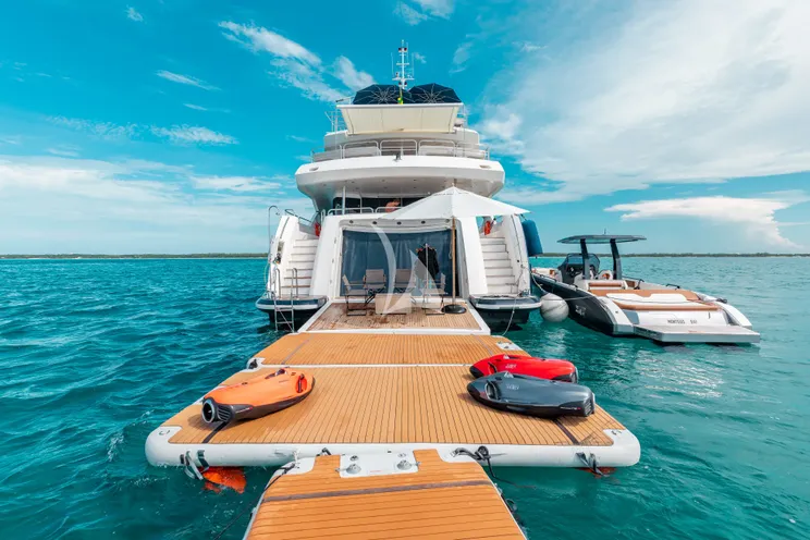Charter Yacht MERCY - Sunseeker 121 Yacht - 6 Cabins - Nassau - Exumas - Bahamas