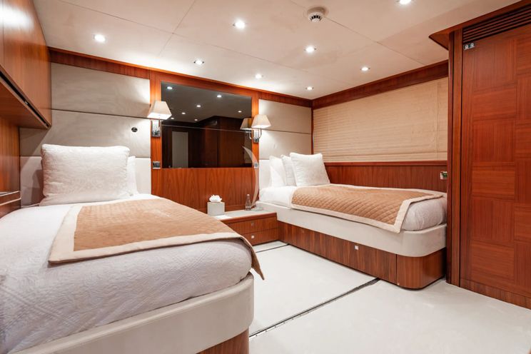 Charter Yacht MERCY - Sunseeker 121 Yacht - 6 Cabins - Nassau - Exumas - Bahamas