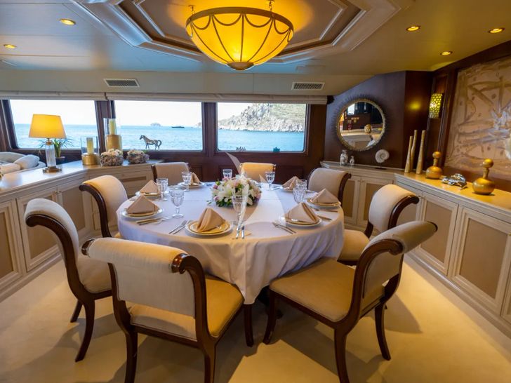 MERVE Broward Marine 40m - indoor dining area MERVE Broward Marine 40m - indoor dining area