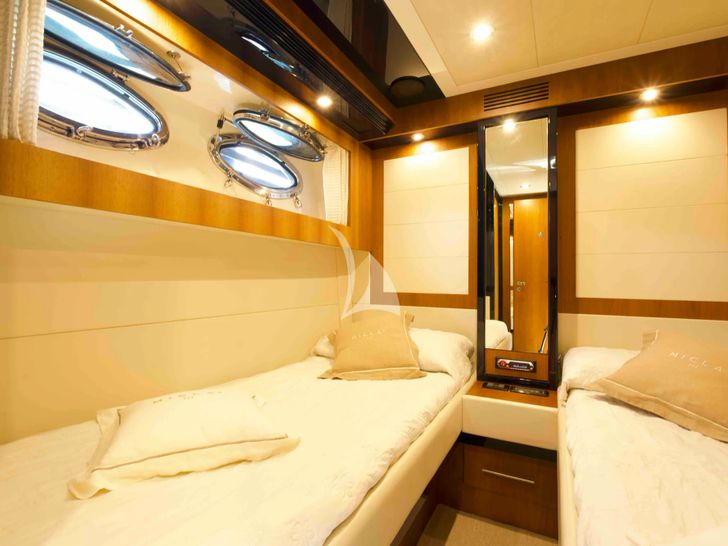 MICLA`S III Riva 72 Splendida - twin cabin MICLA`S III Riva 72 Splendida - twin cabin