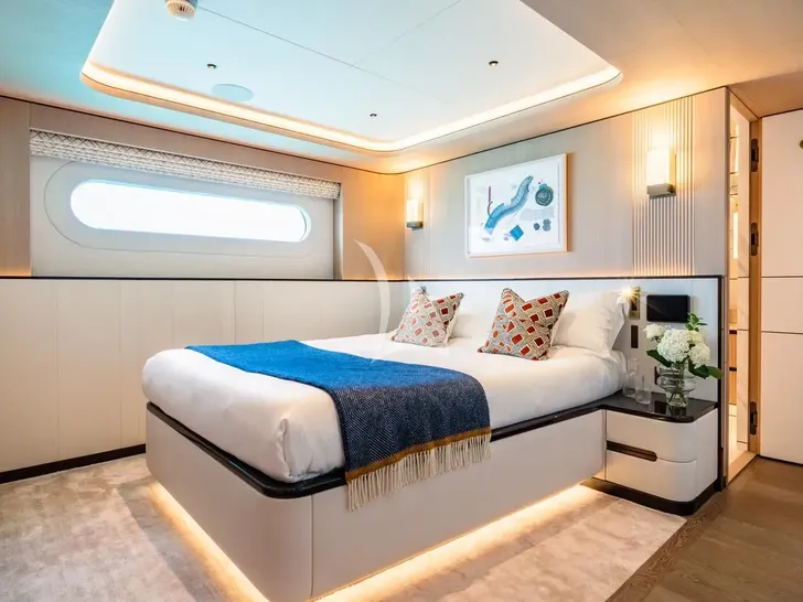 MIDNIGHT SAGA Moonen 110 Mustique - VIP cabin 1 MIDNIGHT SAGA Moonen 110 Mustique - VIP cabin 1
