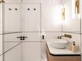 MIDNIGHT SAGA Moonen 110 Mustique - VIP cabin bathroom MIDNIGHT SAGA Moonen 110 Mustique - VIP cabin bathroom
