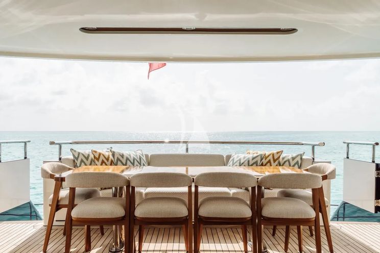 Charter Yacht MIDNIGHT SAGA - Moonen 110 Mustique - 5 Cabins - Cannes - Nice - Antibes - St Tropez - French Riviera - Monaco