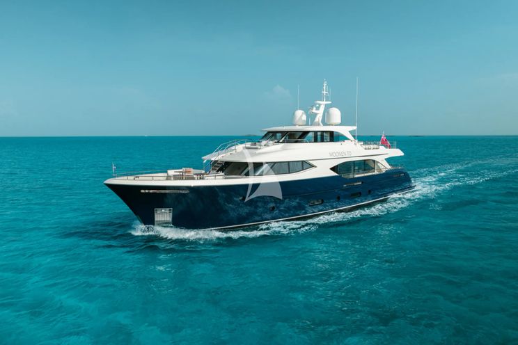 Charter Yacht MIDNIGHT SAGA - Moonen 110 Mustique - 5 Cabins - Cannes - Nice - Antibes - St Tropez - French Riviera - Monaco
