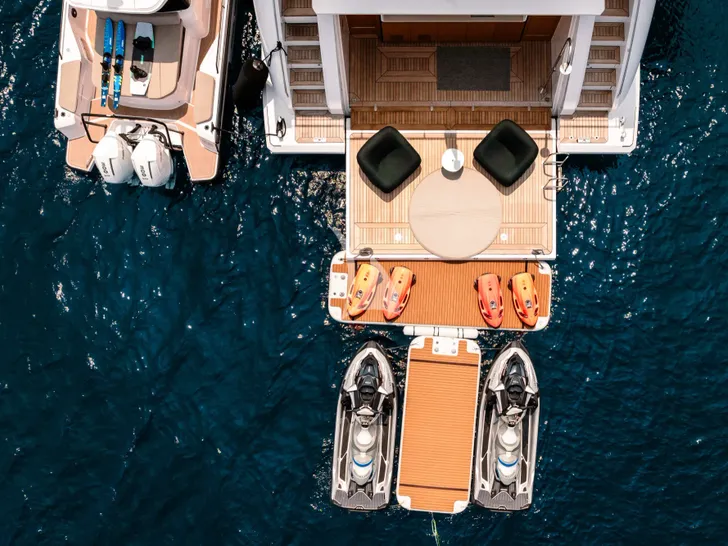 MIKOH Azimut Grande 35m - aft shot MIKOH Azimut Grande 35m - aft shot