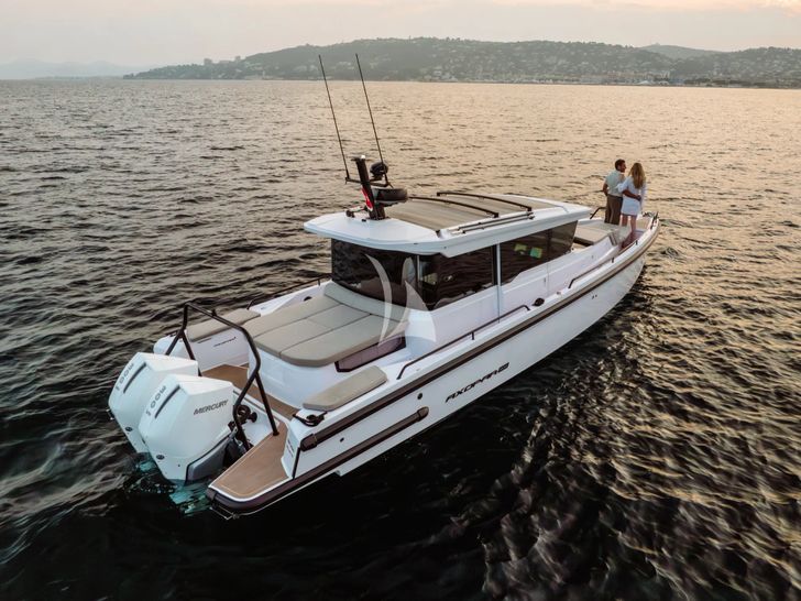 MIKOH Azimut Grande 35m - chase boat MIKOH Azimut Grande 35m - chase boat