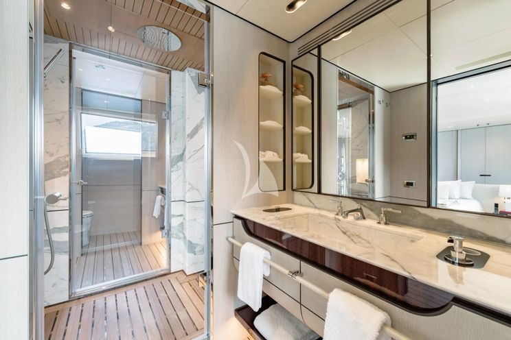 Charter Yacht MIKOH - Azimut Grande 35m - 5 Cabins - Cannes - Nice - Antibes - St Tropez - French Riviera