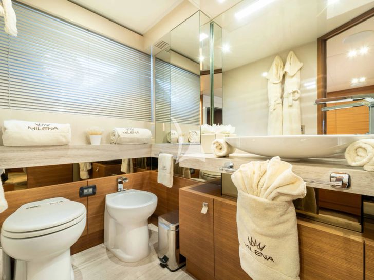 MILENA Custom Line Navetta 28 - VIP cabin 2 bathroom MILENA Custom Line Navetta 28 - VIP cabin 2 bathroom