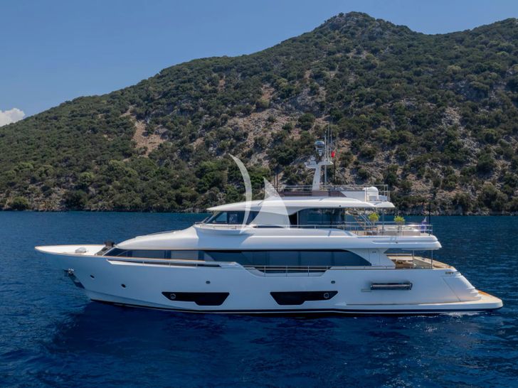 MILENA Custom Line Navetta 28 - anchored side profile MILENA Custom Line Navetta 28 - anchored side profile