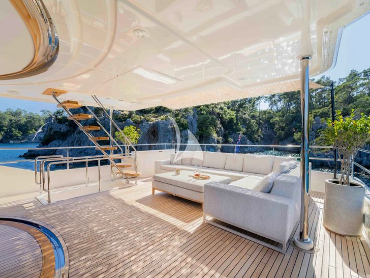 MILENA Custom Line Navetta 28 - sky deck aft lounge MILENA Custom Line Navetta 28 - sky deck aft lounge