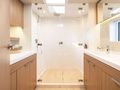 MILLENIUM FALCON II Master bathroom MILLENIUM FALCON II Master bathroom