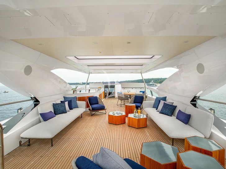 MILLISIME Couach 37m - flybridge seating area MILLISIME Couach 37m - flybridge seating area