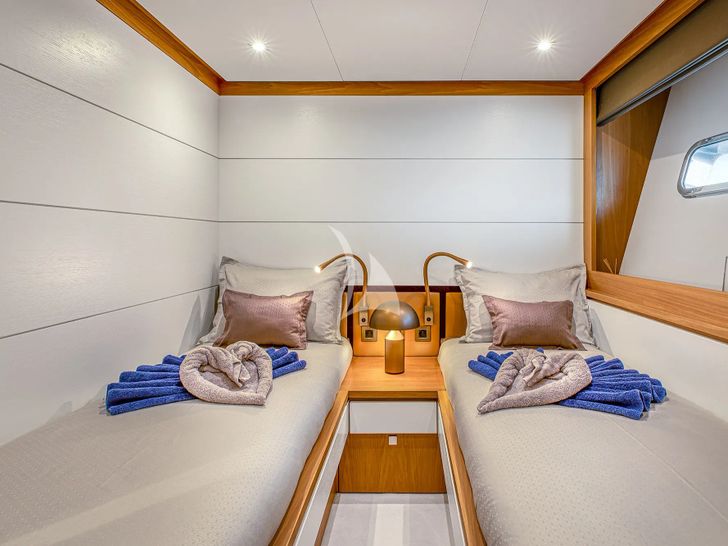 MILLISIME Couach 37m - twin cabin 2 MILLISIME Couach 37m - twin cabin 2