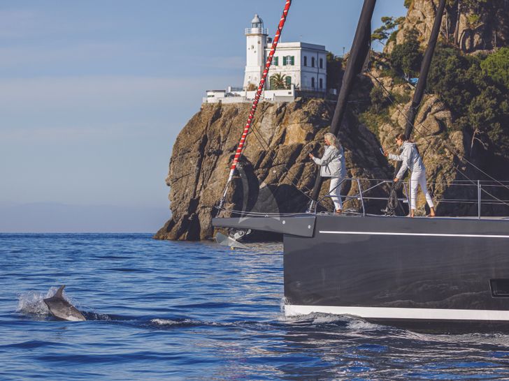 MINDFULNESS Advance Yacht A80 - bow MINDFULNESS Advance Yacht A80 - bow