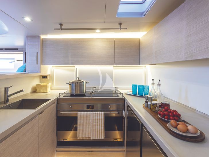 MINDFULNESS Advance Yacht A80 - galley MINDFULNESS Advance Yacht A80 - galley