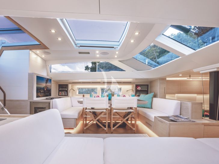 MINDFULNESS Advance Yacht A80 - saloon lounge and dining MINDFULNESS Advance Yacht A80 - saloon lounge and dining