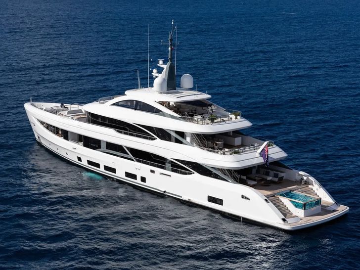MINE GAMES Benetti B.Now 50 - anchored aft shot MINE GAMES Benetti B.Now 50 - anchored aft shot