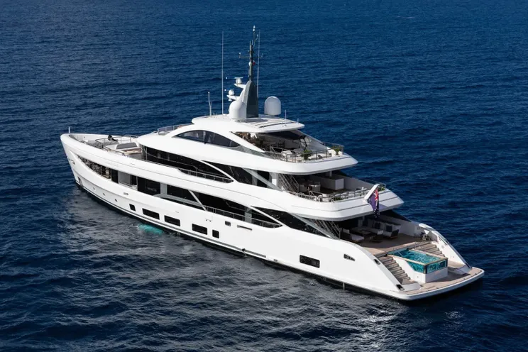 Charter Yacht MINE GAMES - Benetti B.Now 50 - 6 Cabins - Cannes - St Tropez - Nice - Antibes - French Riviera - Monaco