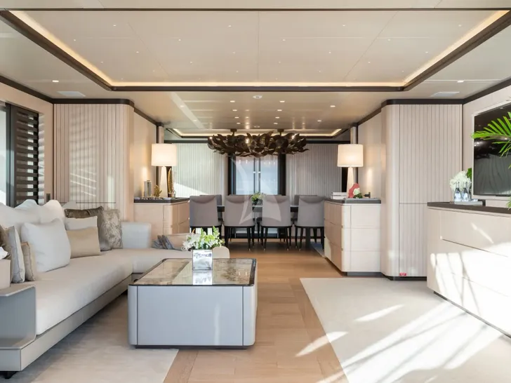 MINE GAMES Benetti B.Now 50 - main saloon MINE GAMES Benetti B.Now 50 - main saloon