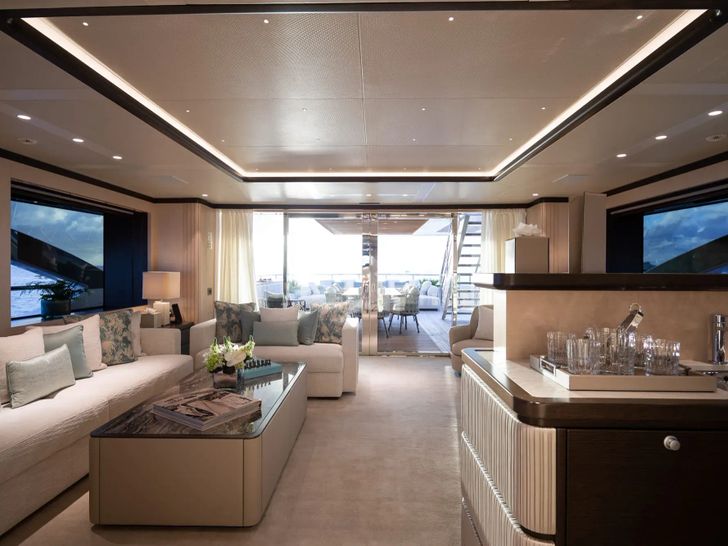 MINE GAMES Benetti B.Now 50 - sky lounge MINE GAMES Benetti B.Now 50 - sky lounge