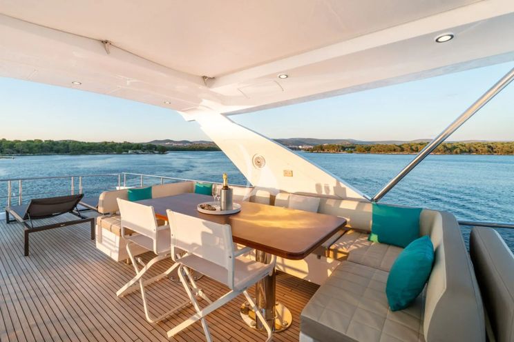 Charter Yacht MINEIRA - Azimut 72 - 4 Cabins - Sibenik - Split - Dubrovnik - Hvar - Croatia
