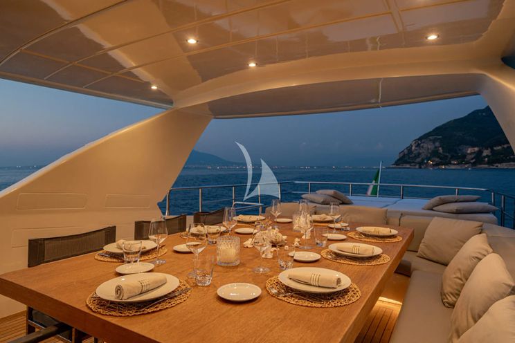 Charter Yacht MINOU - Canados 86 - 4 Cabins - Naples - Sorrento - Ischia - Capri - Positano - Amalfi Coast - Italy