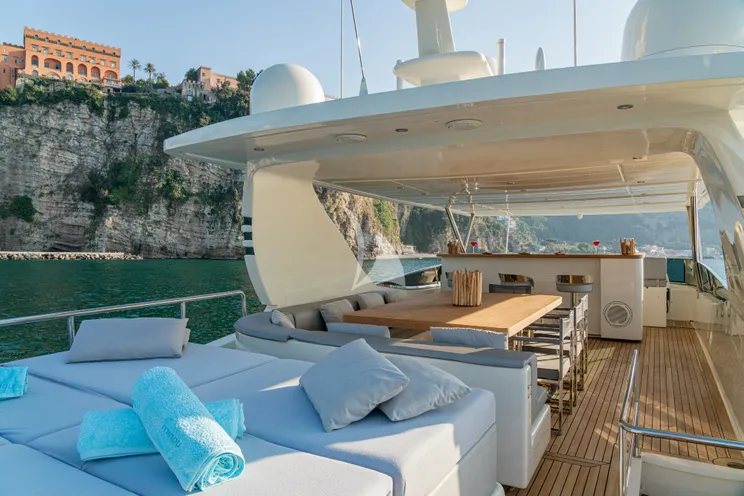 Charter Yacht MINOU - Canados 86 - 4 Cabins - Naples - Sorrento - Ischia - Capri - Positano - Amalfi Coast - Italy