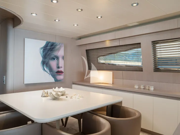 MINOU Canados 86 - main dining area MINOU Canados 86 - main dining area