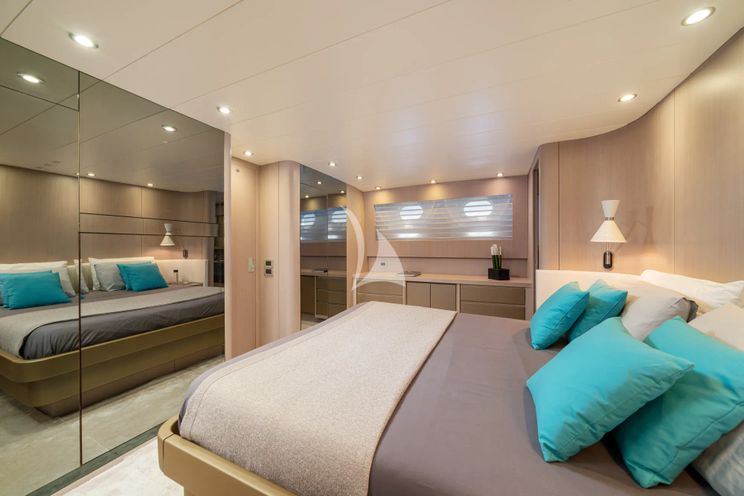 Charter Yacht MINOU - Canados 86 - 4 Cabins - Naples - Sorrento - Ischia - Capri - Positano - Amalfi Coast - Italy